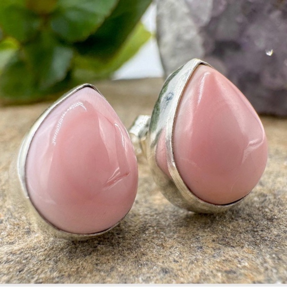 Native American Southwestern Sterling + Pink Conch Teardrop Earrings (T26)